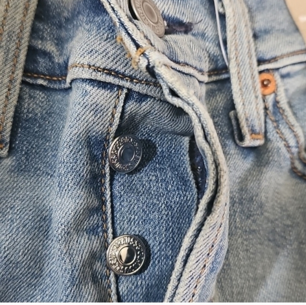 Levi's Women's Wedgie High-Rise Snug Through The Hip And Thigh Straight Leg Jean - Picture 6 of 8